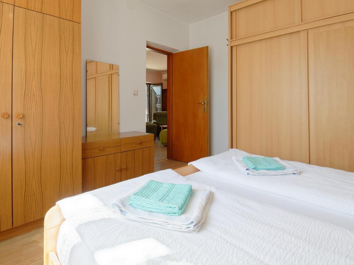 Apartment Laganis Plovanija Ngoại thất bức ảnh